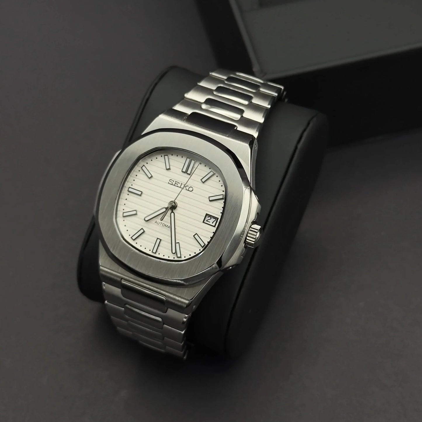 Nautiko White