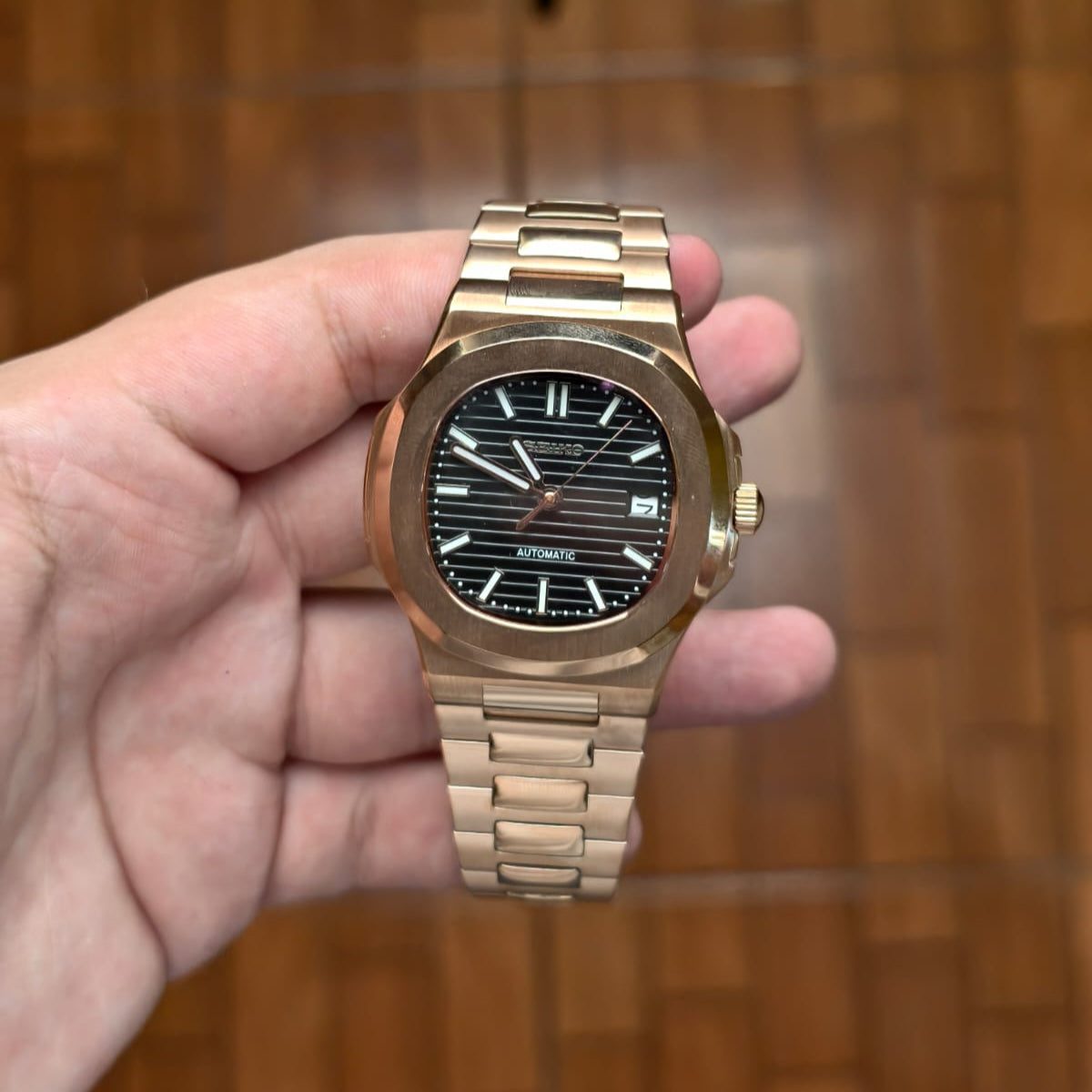 Nautiko Rose Gold Brown
