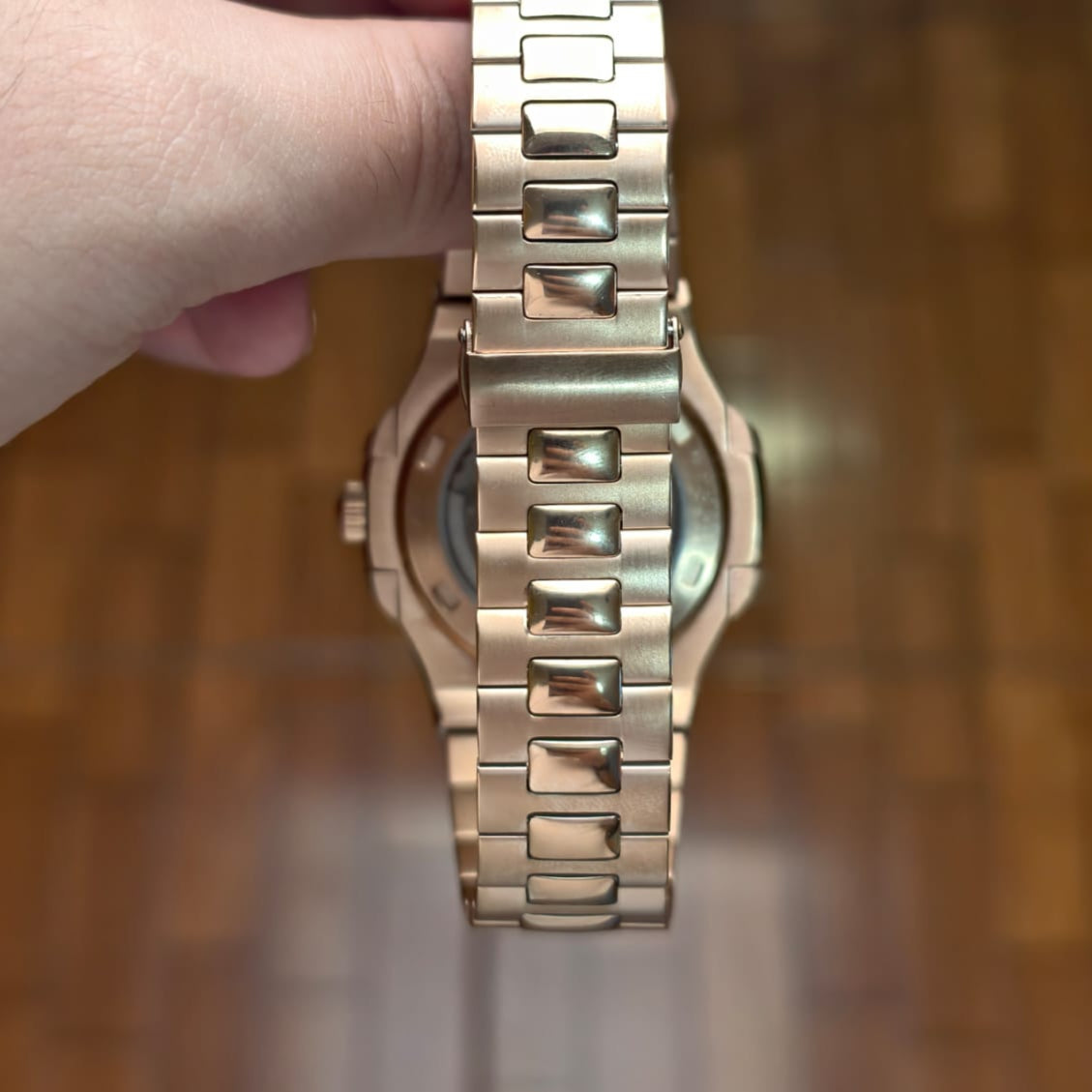 Nautiko Rose Gold Brown