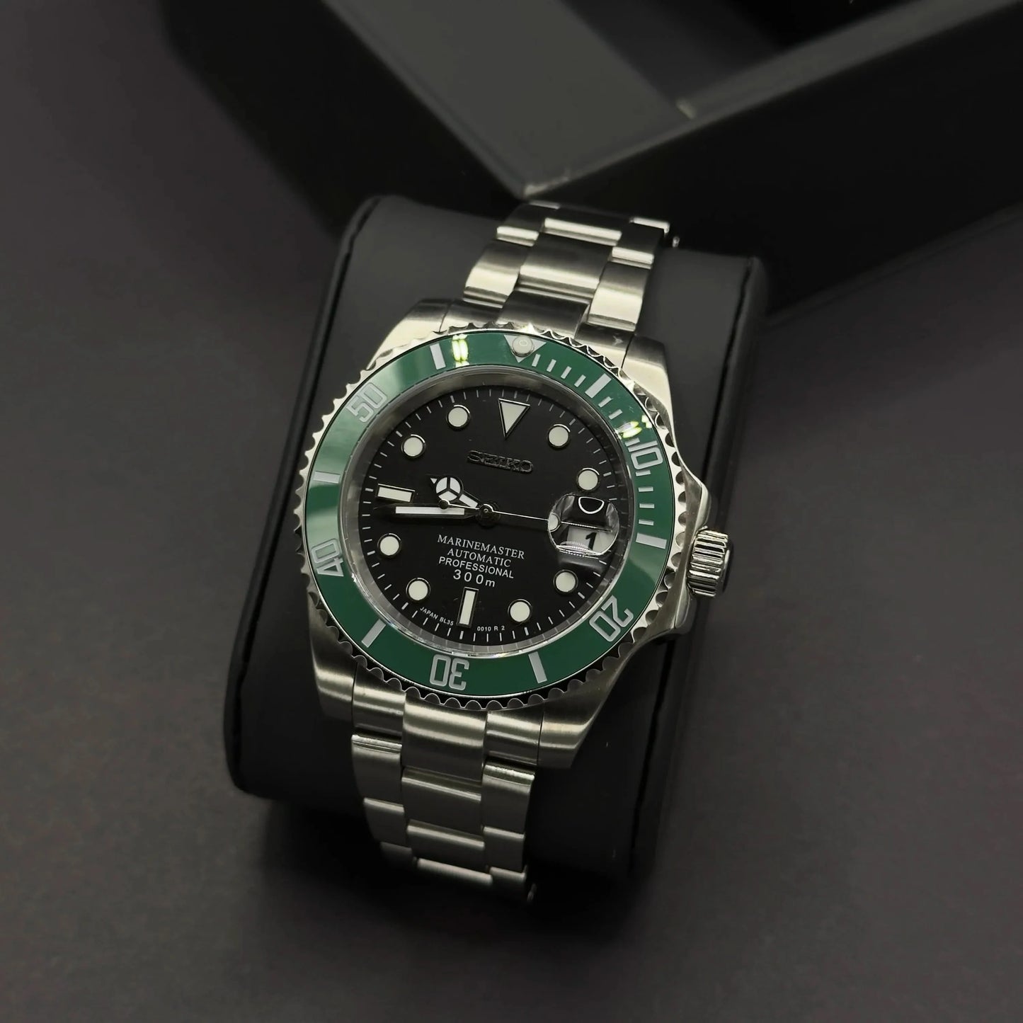 Seikomariner Green and Black